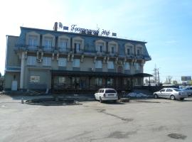 A picture of the hotel: Gostiniy Dvor