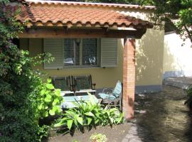 Hotel fotoğraf: Cozy Holiday Home in Barano d'Ischia Pool