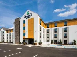 Uptown Suites Extended Stay Charlotte NC - Concord，位于康科德的酒店