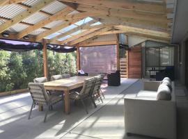 Beach House Getaway 2, hotell sihtkohas Smiths Beach