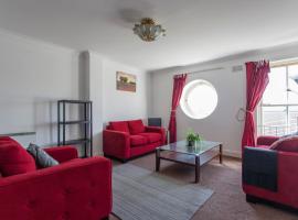 Gambaran Hotel: Christchurch Apartments - La Rochelle Duplex