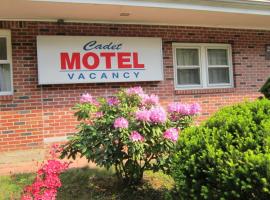 A picture of the hotel: Cadet Motel