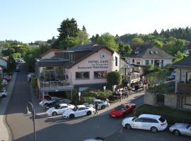Hotel Am Tiergarten, Hotel in Nürburg