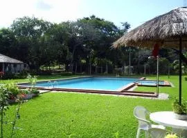 Parque Hotel Morro Azul - a 12 km do Parque dos Dinossauros
