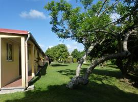 Airport Hotel, ξενοδοχείο σε Ducos