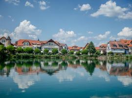 Hotel fotografie: Seehotel Niedernberg - Das Dorf am See