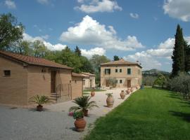 Piccolo Hotel San Valentino, hotel in Cristena