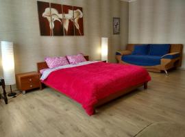 Hotel Photo: Apartment Golovatskogo 105 A