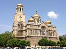 Cathedral Guesthouse, hotel in Varna City