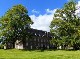 A picture of the hotel: Kloster Langwaden