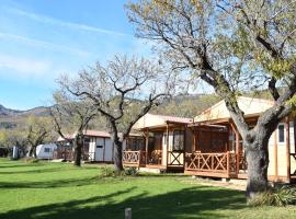 Camping Castillo de Loarre, hotel in Loarre