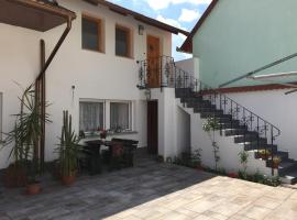 Fehérház Alkalmi Szálló, hôtel à Pécs