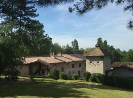 Hotel Foto: Le Moulin de Saint-Julien