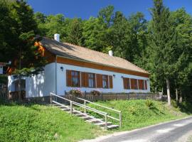 Hotel foto: Keresztkúti Erdei Pihenőhely