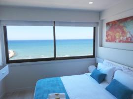 호텔 사진: Lazuli Sea View Beachfront Ap 253