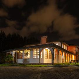 Hosteria San Carlos Tababela、タバベラのホテル