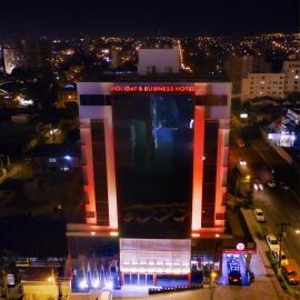 Holiday & Business Hotel - Em frente ao Centro de Eventos e Arena Conda, hotel em Chapecó