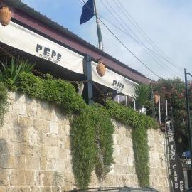 Byblos Fishing Club Guesthouse, hotel v mestu Jbeil