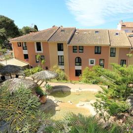 Hotel Residence Les Medes, hotel u gradu Porkerol