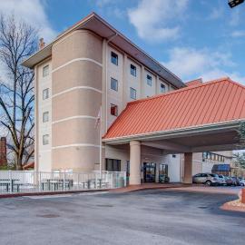 River Bend Inn - Pigeon Forge, hotel u gradu Pidžin Fordž