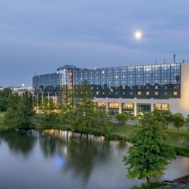 Maritim Airport Hotel Hannover, хотел в Хановер