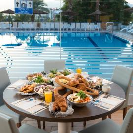 Hotel Astral Nirvana Club- Half Board, hotel en Eilat