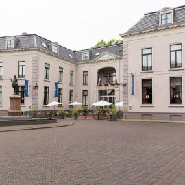 Fletcher Hotel Paleis Stadhouderlijk Hof，呂伐登的飯店