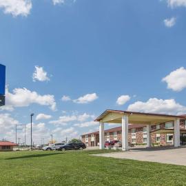 Motel 6 Omaha - Central, hotel La Vistában