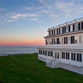 Ocean House Hotel at Bass Rocks，格洛斯特的飯店