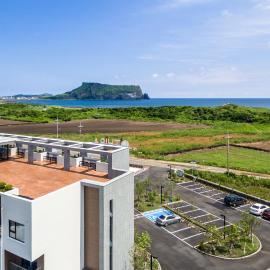 Thira Hotel, hotel in Seogwipo