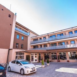 Garni Hotel Anne-Mary, hotel u gradu Pještjani
