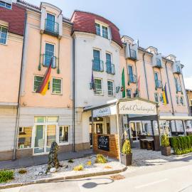 Familie Hopfeld - Hotel Dreikönigshof, hotel em Stockerau