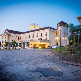 Bel Sito Hotel Due Torri, hotell i Manocalzati