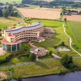 Gesundheitshotel Weißenstadt am See, готель у місті Вайссенштадт