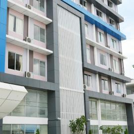 Hotel Broadway Yangon, отель в Янгоне