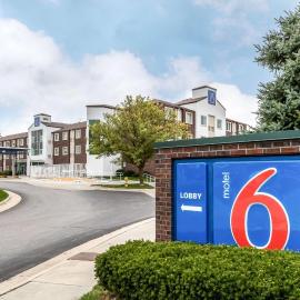 Motel 6-West Des Moines, IA，西德斯莫恩的飯店