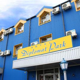 Hotel Diplomat Park, hotel a Lukovit