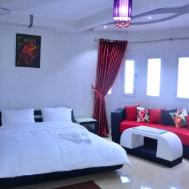 Hôtel Hadaik Ain Asserdoune, hotel u gradu 'Beni Mellal'