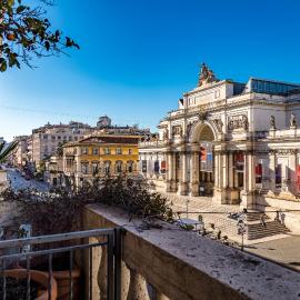 Hotel Giolli Nazionale，位于罗马的酒店