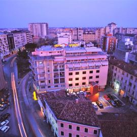 Hotel Venezia, hotell Mestres
