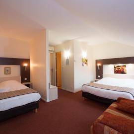 Logis Jum'Hotel, hotel din Saints-Geosmes