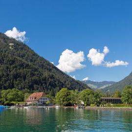 Neuhaus Golf- & Strandhotel, hotel en Interlaken