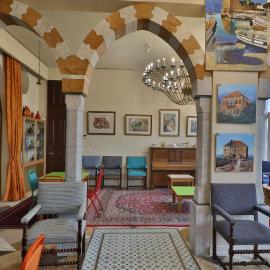 warda وَرْدَة, hotel sa Jounieh