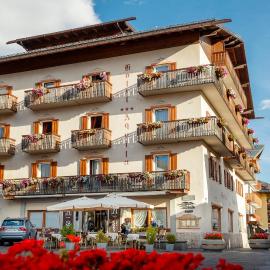 Hotel Aquila, hotel a Cortina d'Ampezzo