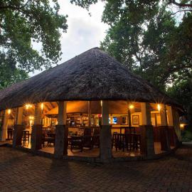 Island Safari Lodge, hotel Maunban
