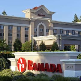 Olympia में, होटल Ramada by Wyndham Olympia