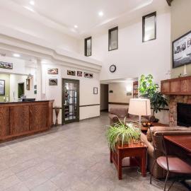 Super 8 by Wyndham Amherst NS, hotel u gradu Amherst