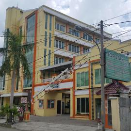 Top Star Hotel, hotel em Cepu