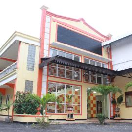 Sinar Bintang Hotel, hotel em Padangan