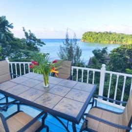 Moon San Villa at the Blue Lagoon, hotel sa Port Antonio